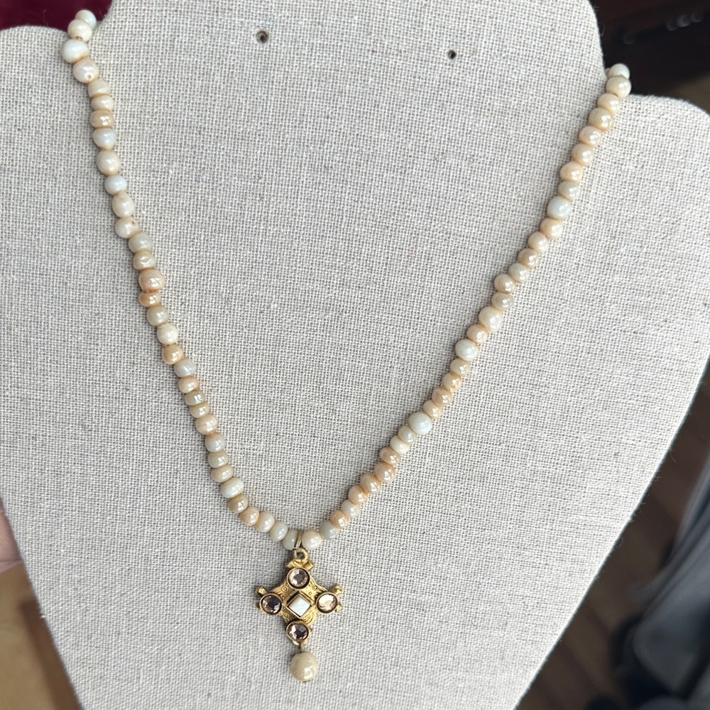 Antique Gold and Cream Beaded Necklace with Pendant